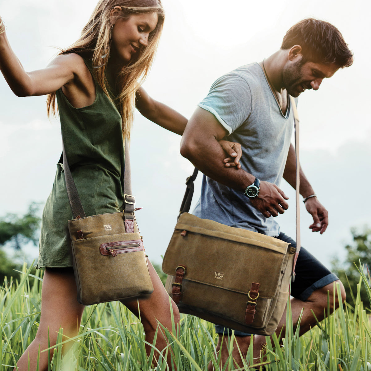 Classic 207 Laptop Messenger Bag - Khaki