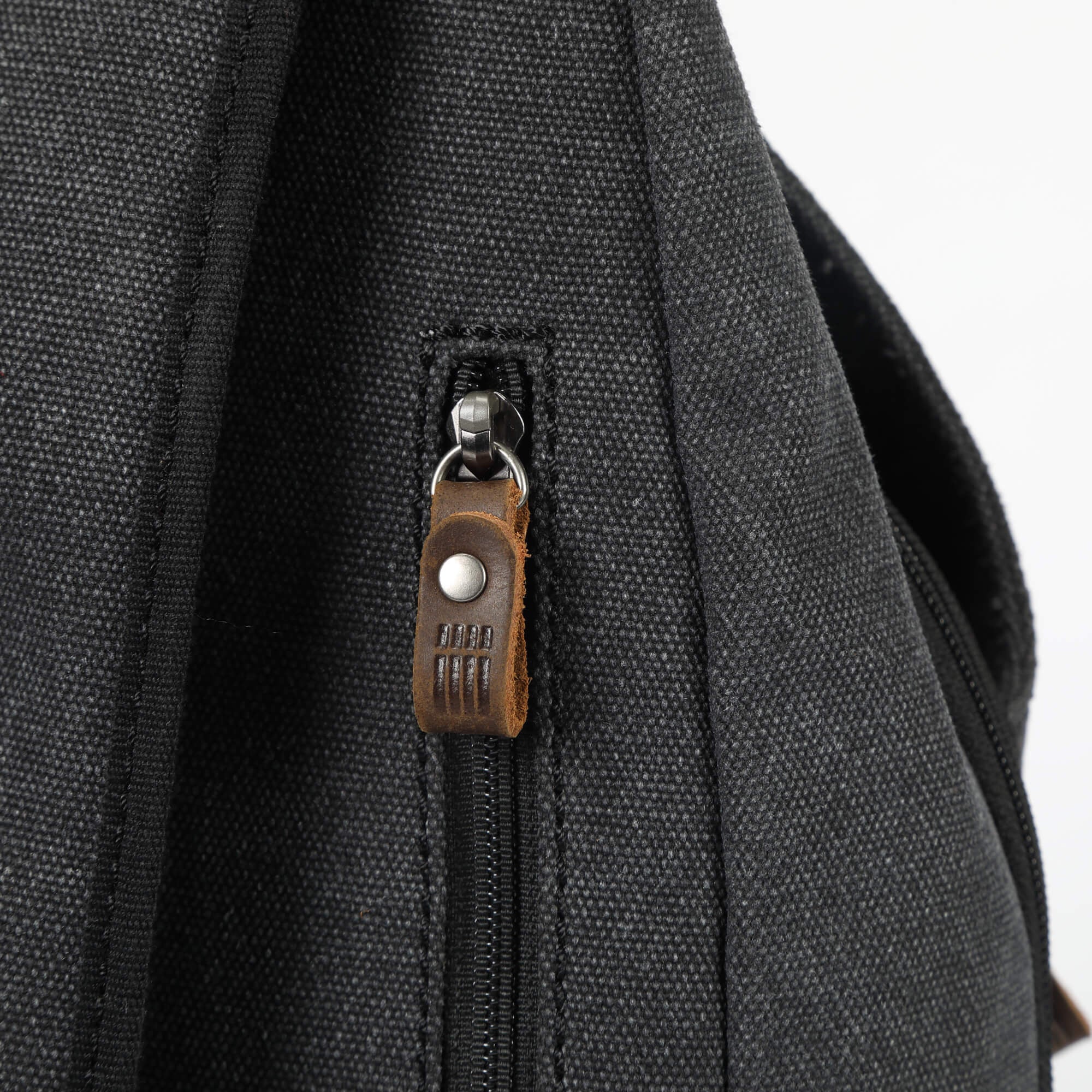 Classic 551 Sling Backpack - Black Wash
