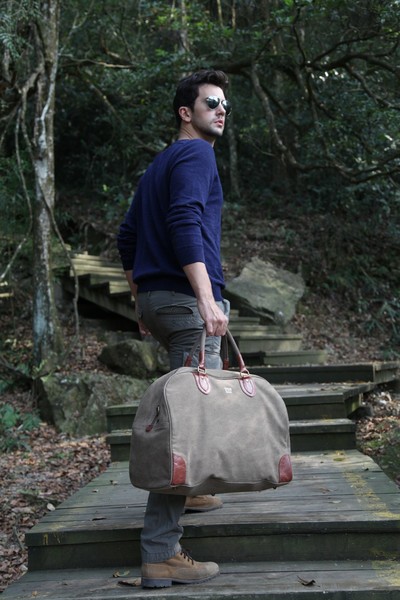 Classic Large Holdall - Brown