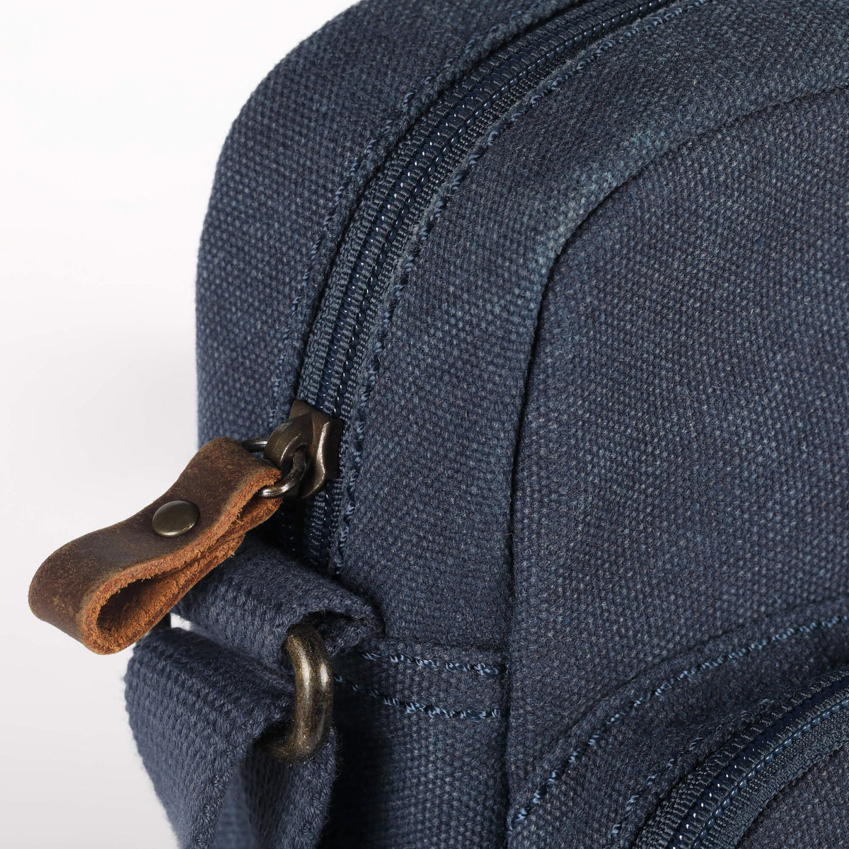 Classic 370 Small Zip Top Body Bag - Denim